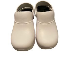 Casey Works by Easy Street Women’s White Slip-On Big Head Clogs Sandal size 7